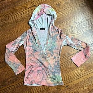 Simi Sue printed v-neck hoodie